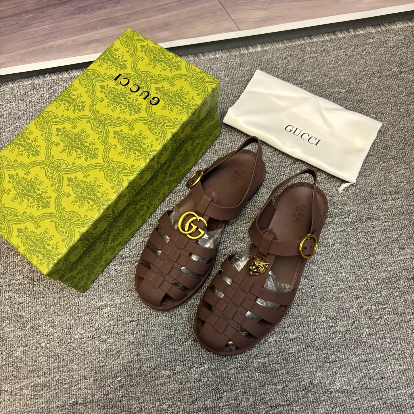Men's shoes 260💰 [Gucci] Counter quality, top-quality original goods, real photos! Original TPU material, fine workmanship, comfortable; genuine 1:1 replica Size: 36 ~ 46